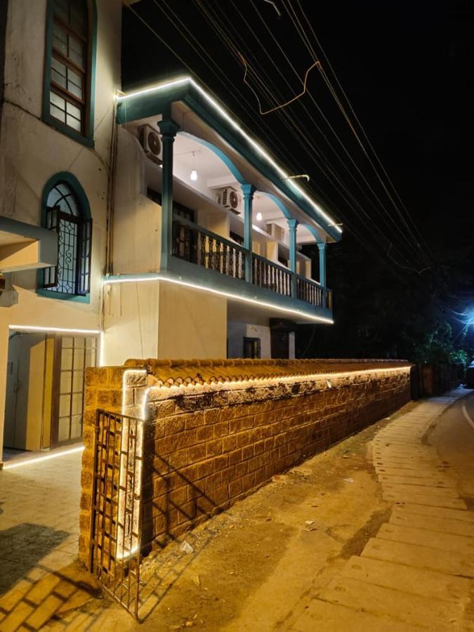 Calangute Beach Rocks Екстер'єр фото